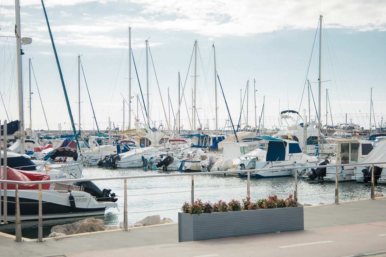 Puerto caleta de vÉlez(mÁlaga)